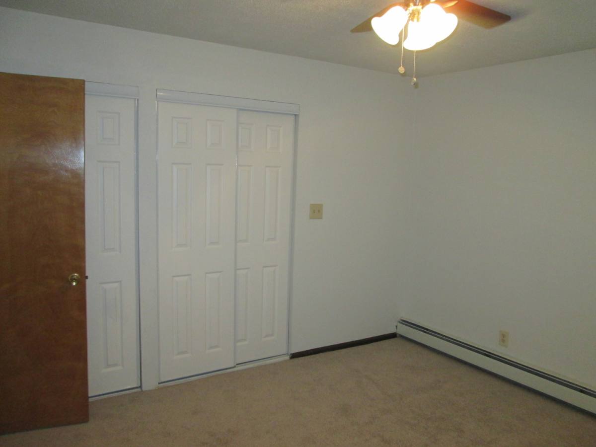 House for rent at 2529 Bainbridge Ave, Youngstown, OH 44511