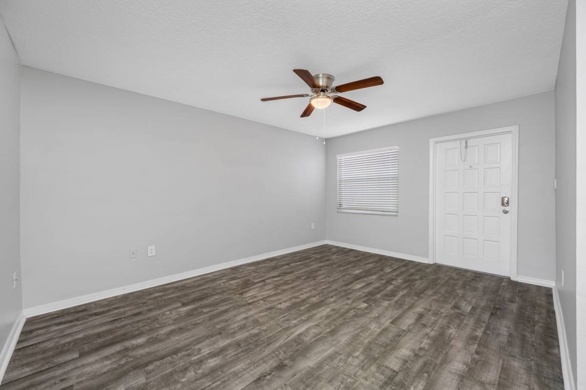 Apartment for rent at 1500 W Bay Dr, Largo, FL 33770