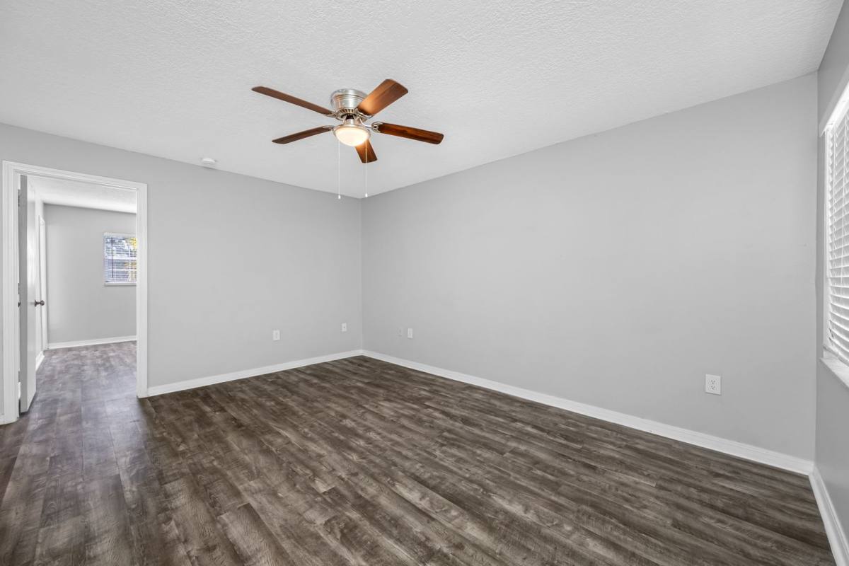 Apartment for rent at 1500 W Bay Dr, Largo, FL 33770