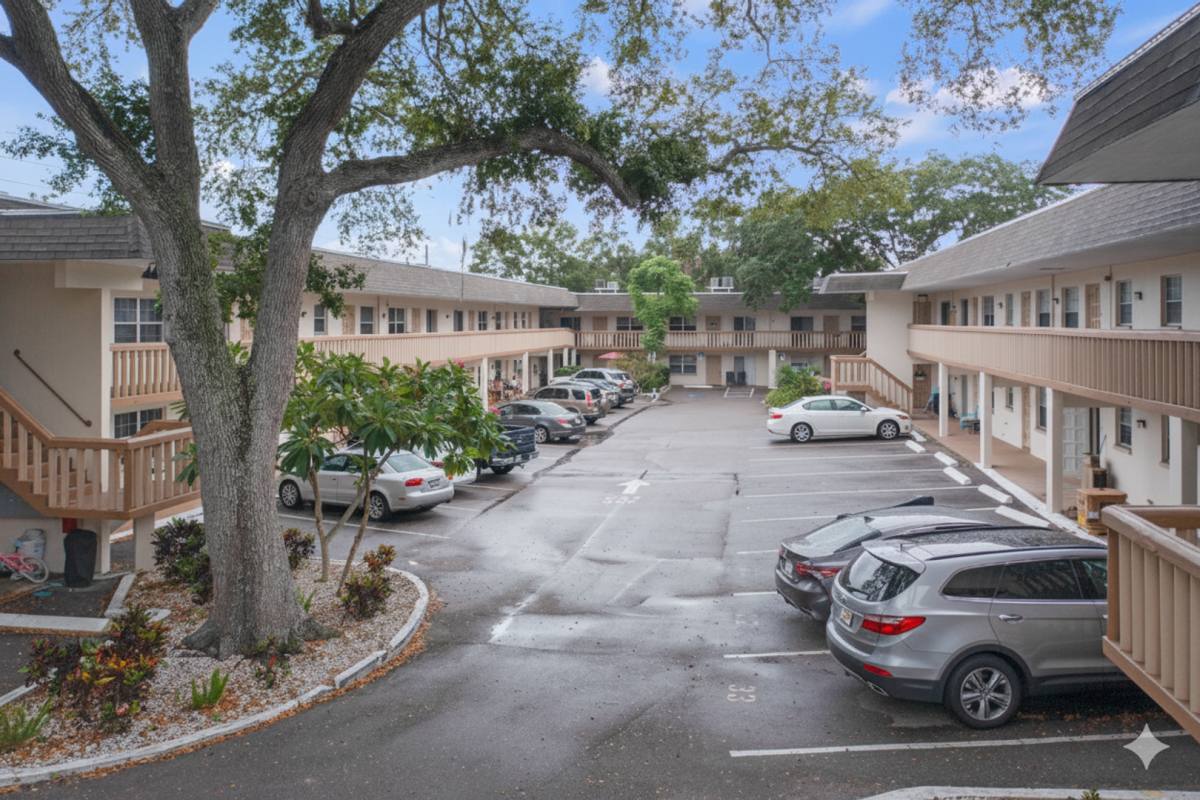Apartment for rent at 1500 W Bay Dr, Largo, FL 33770