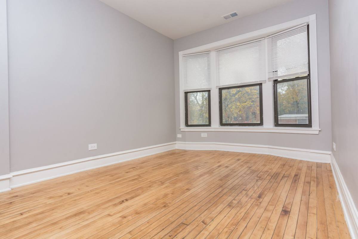 Apartment for rent at 5050 S Laflin St, Chicago, IL 60609