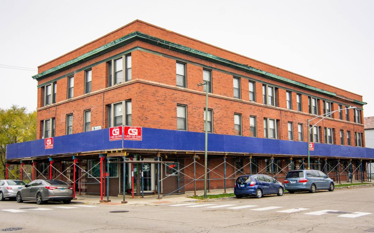 Apartment for rent at 5050 S Laflin St, Chicago, IL 60609