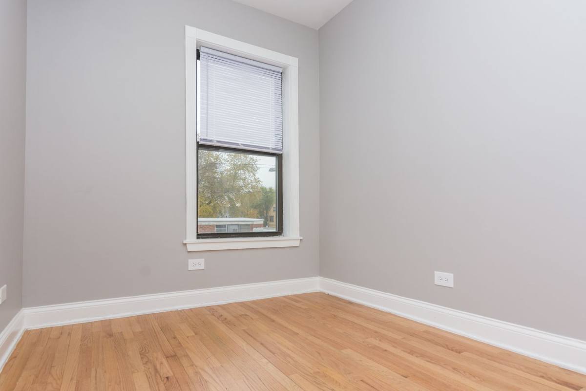 Apartment for rent at 5050 S Laflin St, Chicago, IL 60609