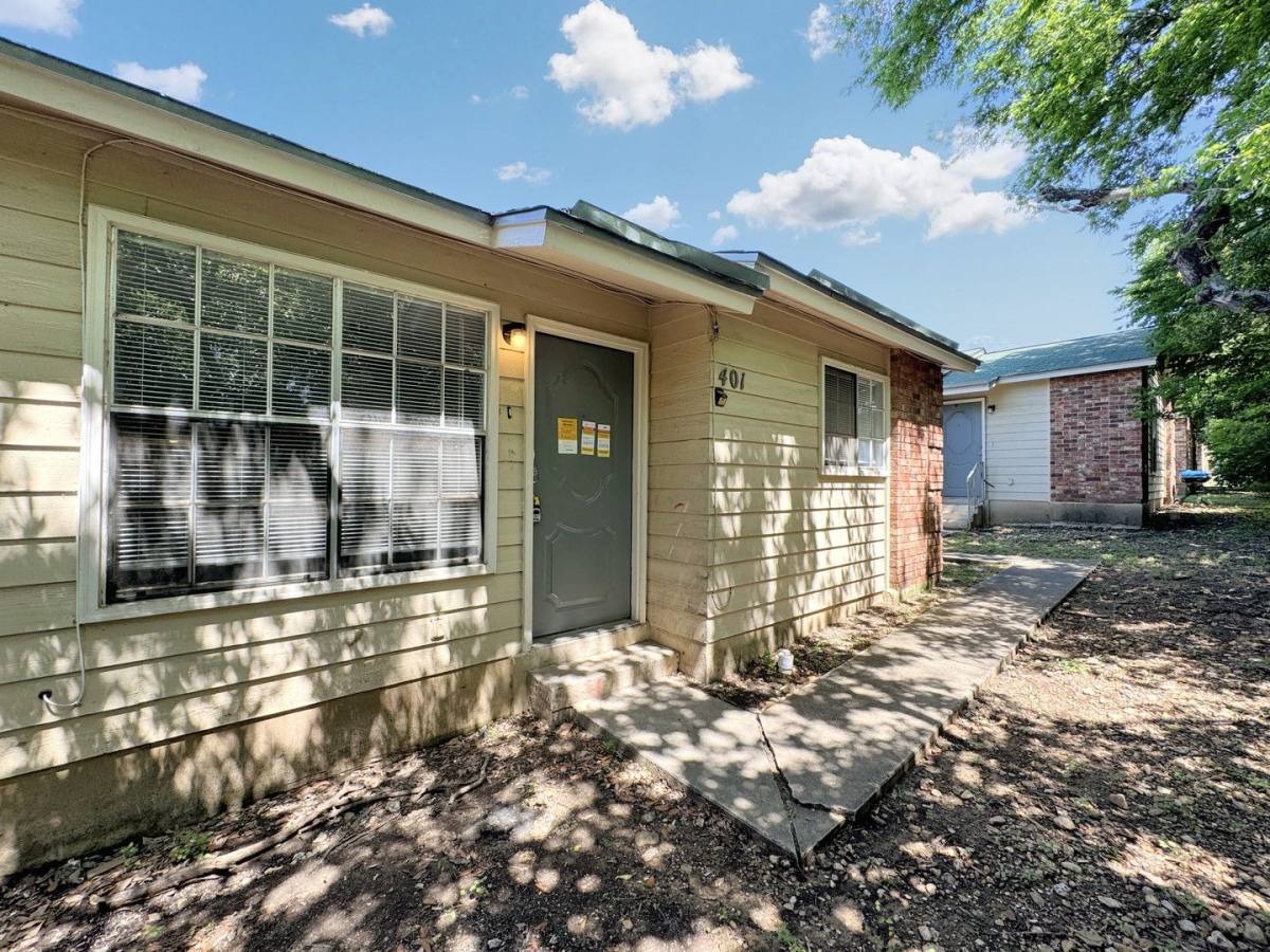 Apartment for rent at 844 E Sunshine Dr, San Antonio, TX 78228