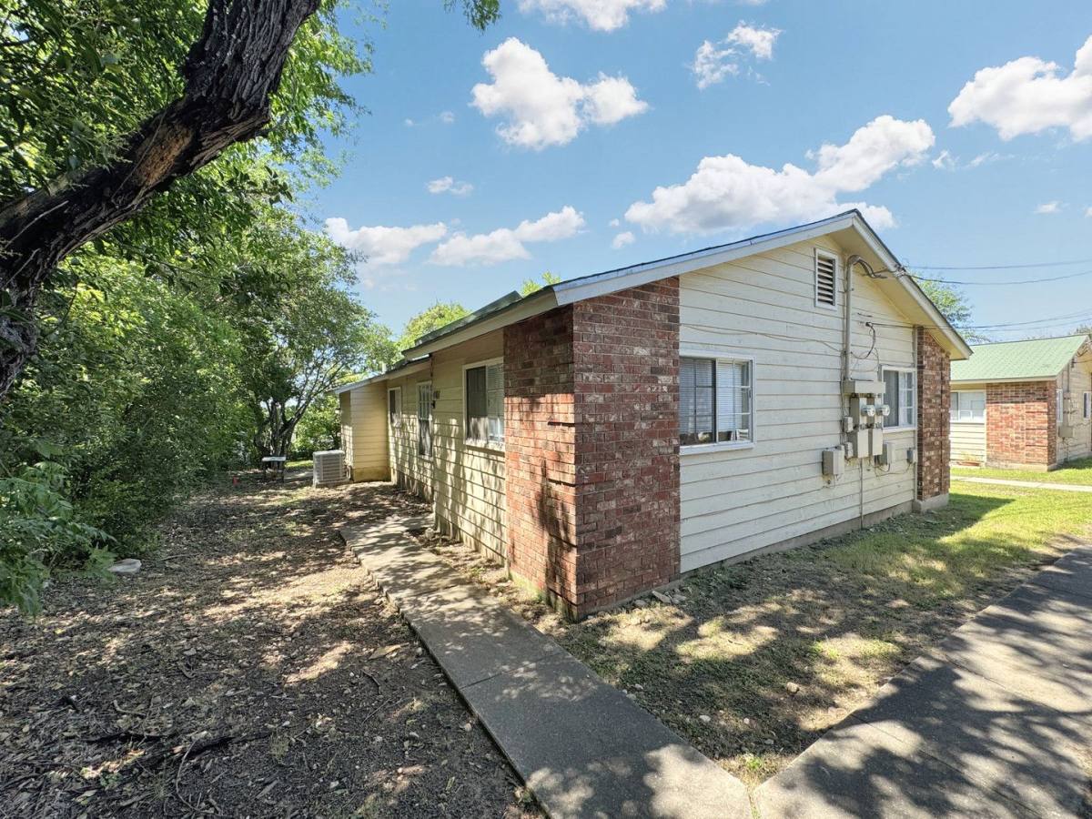 Apartment for rent at 844 E Sunshine Dr, San Antonio, TX 78228