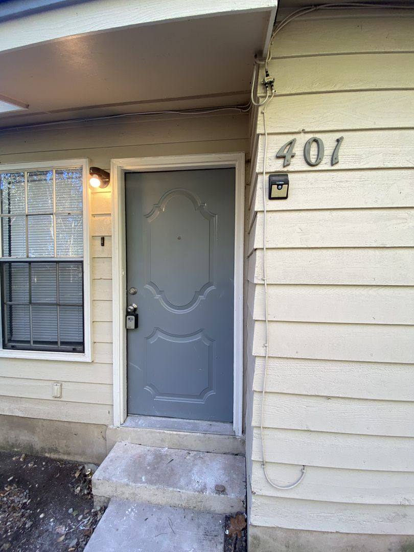 Apartment for rent at 844 E Sunshine Dr, San Antonio, TX 78228