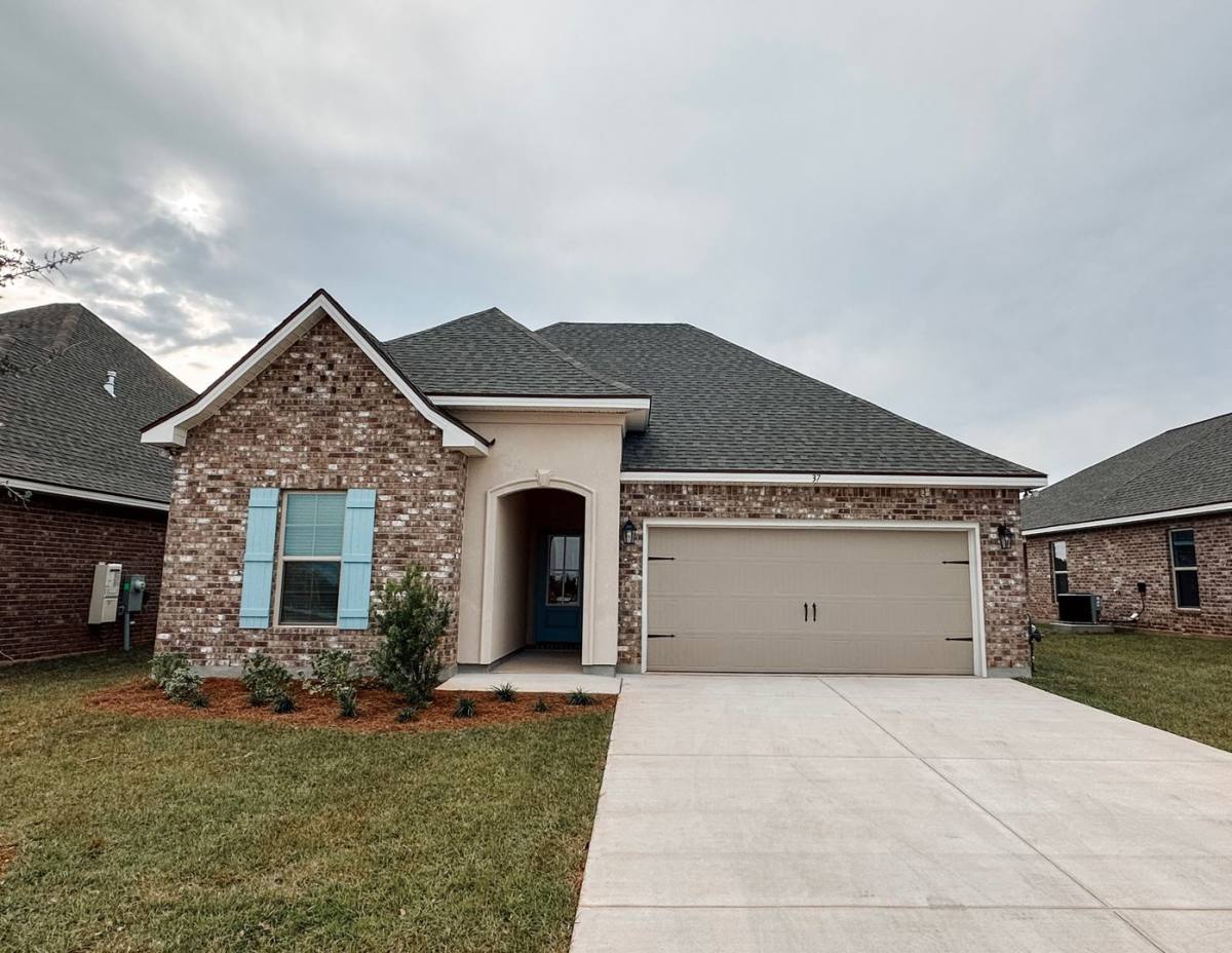 House for rent at 37 Alleyoak Lane, Freeport, FL 32439