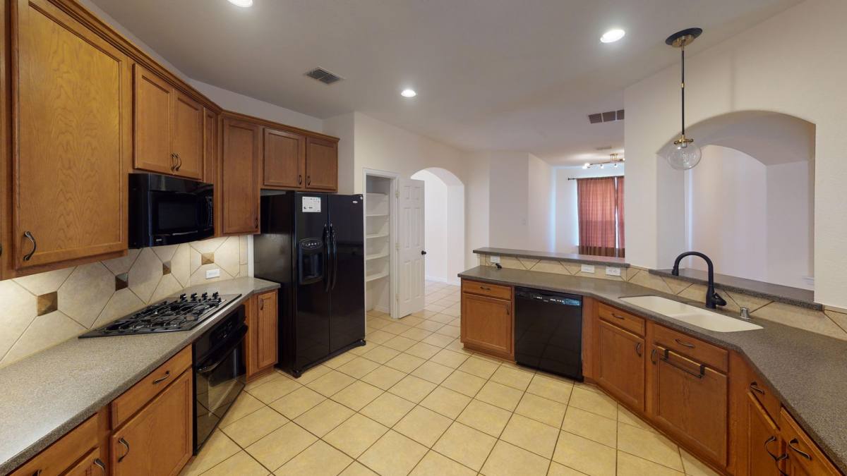 493 Jefferson Lane, Lake Dallas, TX 75065 - House for Rent - Image 4