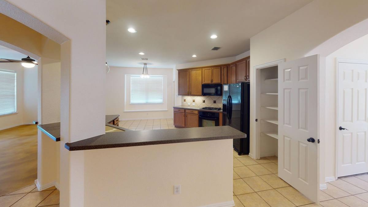 493 Jefferson Lane, Lake Dallas, TX 75065 - House for Rent - Image 3