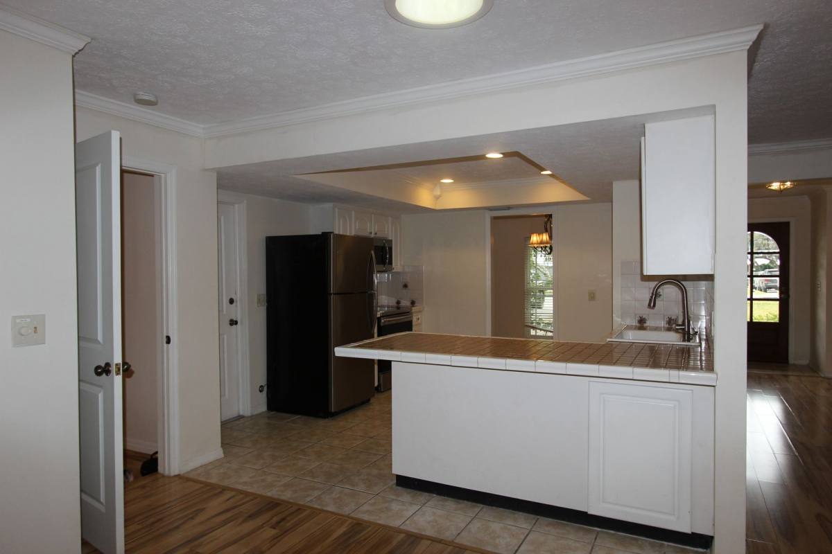 House for rent at 818 Druid Hills Rd, Tampa, FL 33617