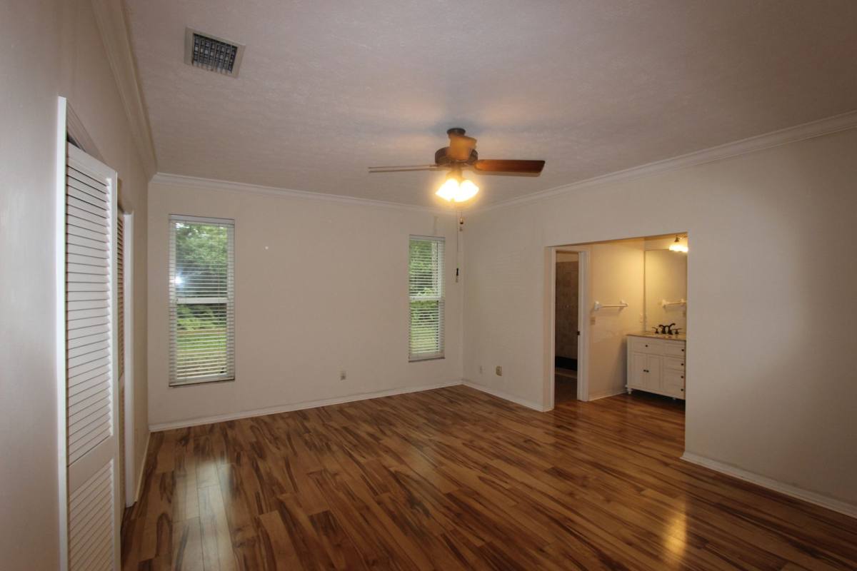 House for rent at 818 Druid Hills Rd, Tampa, FL 33617