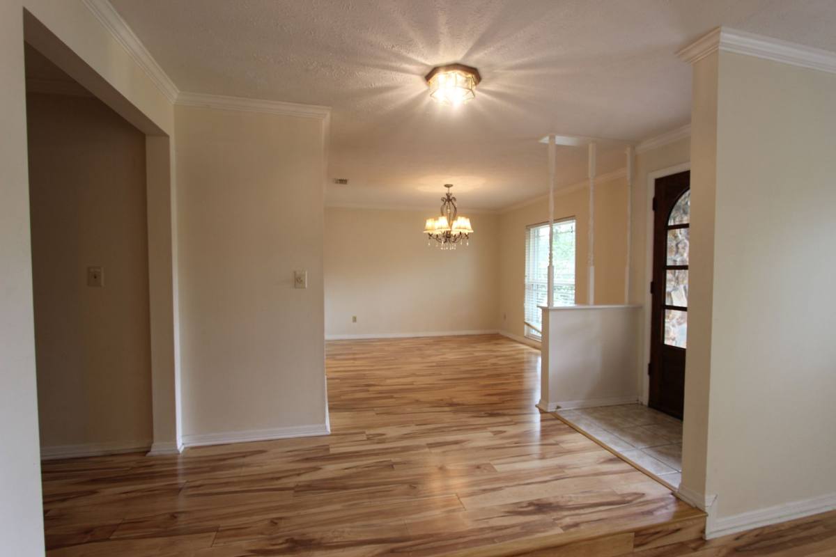 House for rent at 818 Druid Hills Rd, Tampa, FL 33617