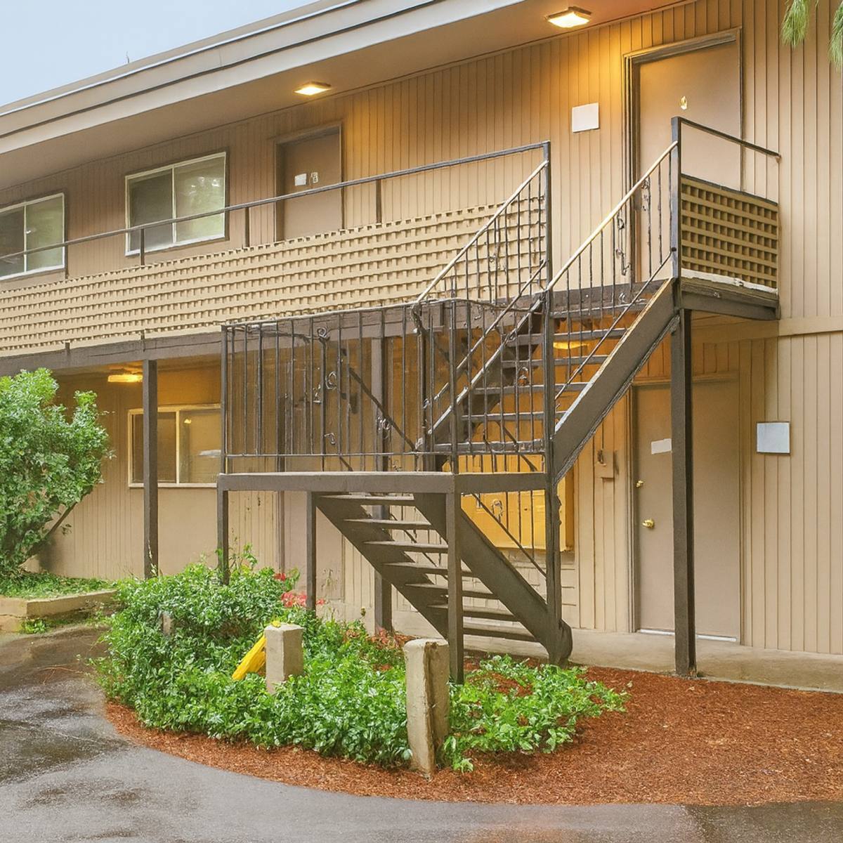 Apartment for rent at 12536 Greenwood Ave N, Seattle, WA 98133