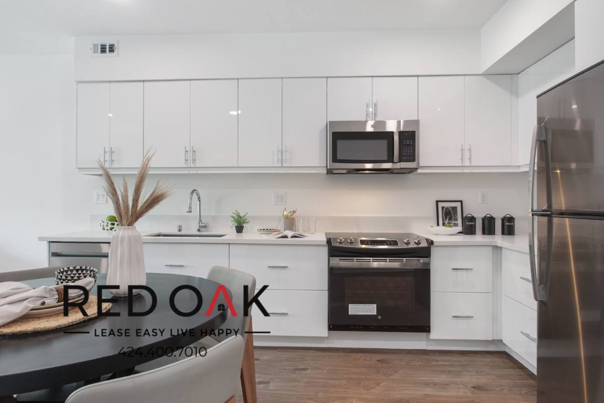 Condo for rent at 1011-1013 Everett St #B-102, Los Angeles, CA 90026