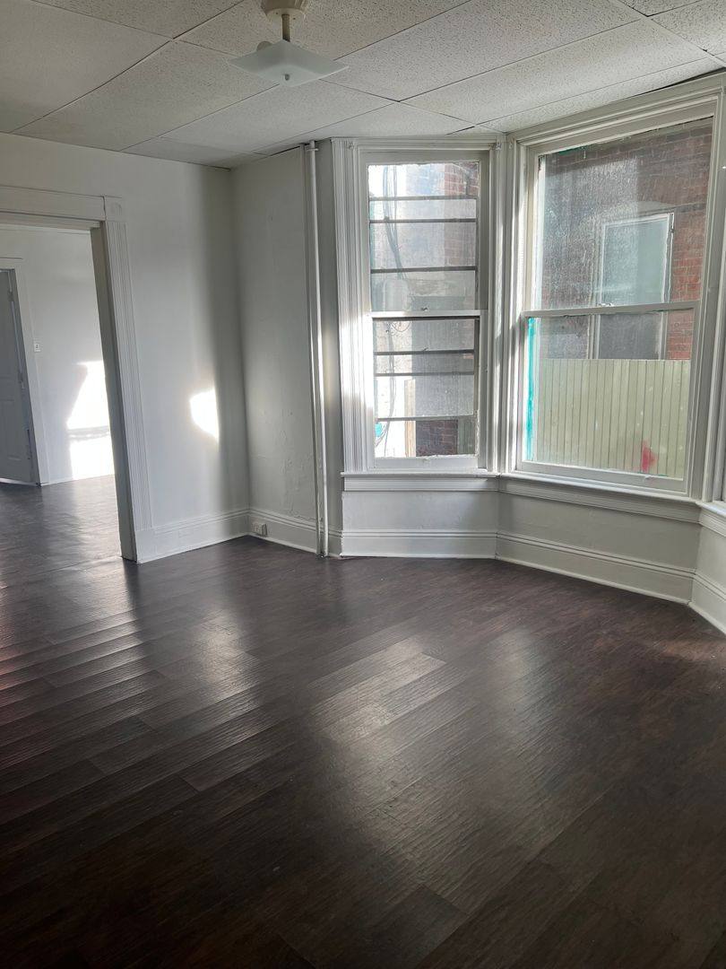 Apartment for rent at 310 E King St #1, York, PA 17403