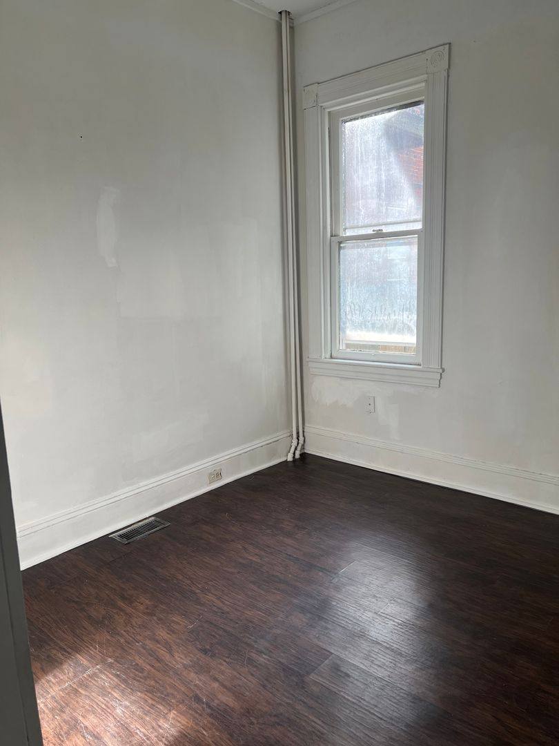 Apartment for rent at 310 E King St #1, York, PA 17403