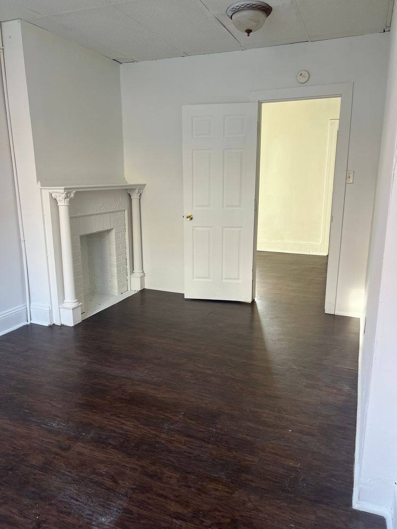 Apartment for rent at 310 E King St #1, York, PA 17403
