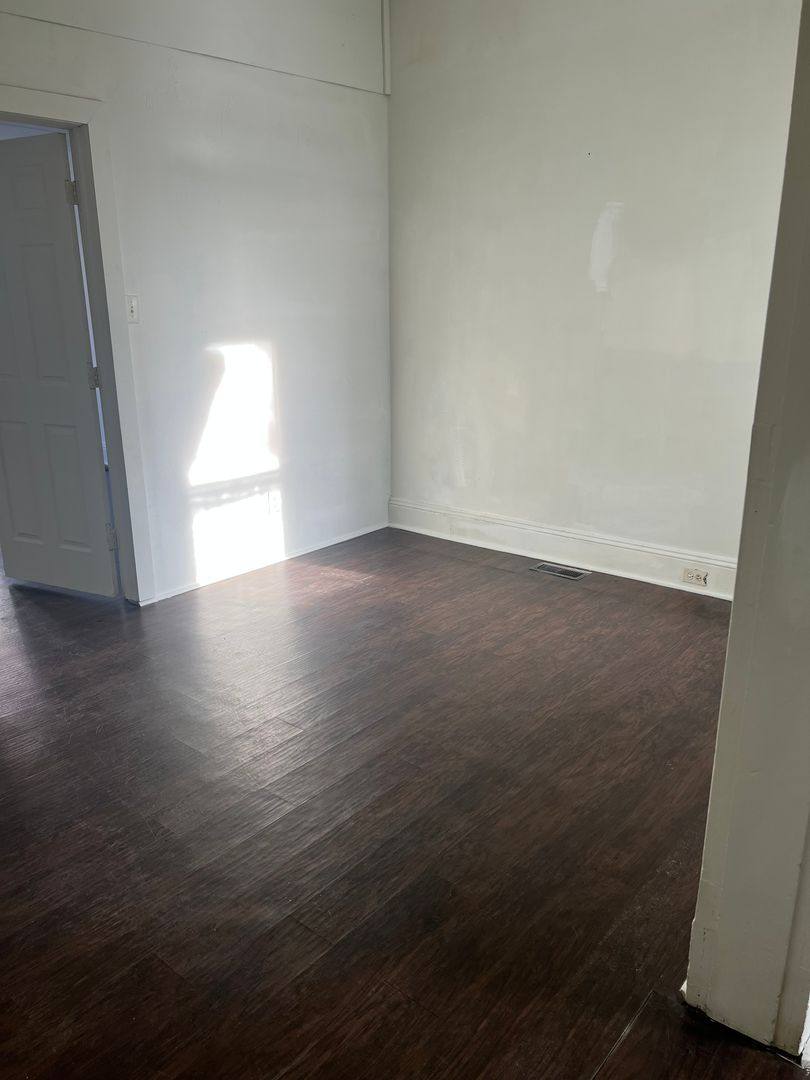 Apartment for rent at 310 E King St #1, York, PA 17403