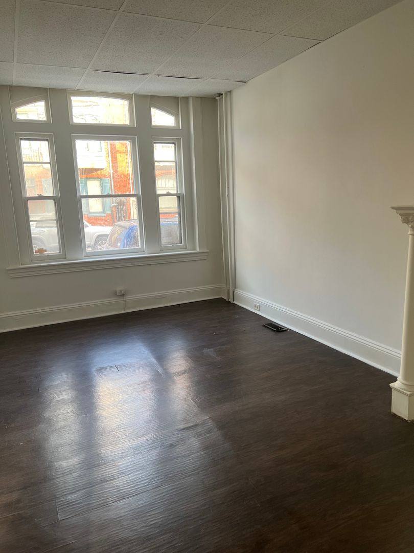 Apartment for rent at 310 E King St #1, York, PA 17403