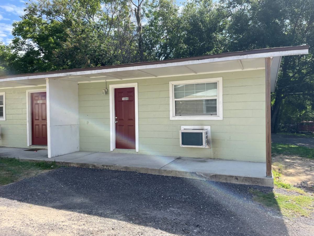 Apartment for rent at 17th St, Dade City, FL 33523