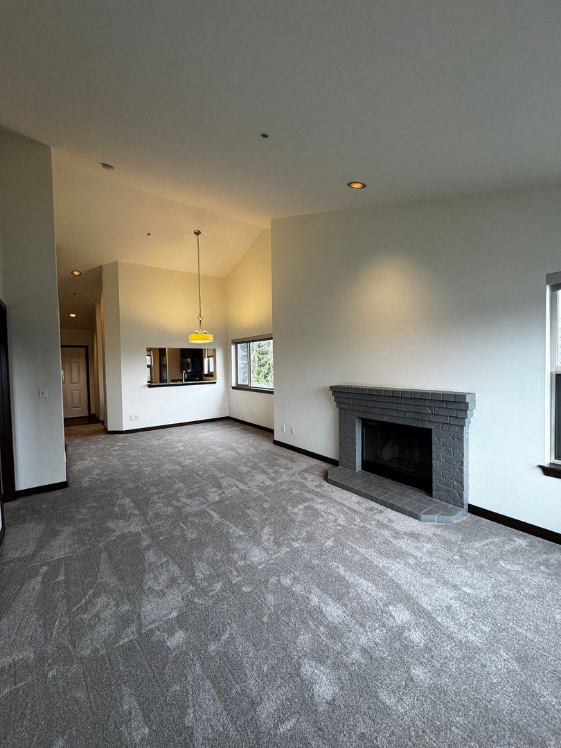 Apartment for rent at 12118 SE 31st St, Bellevue, WA 98005
