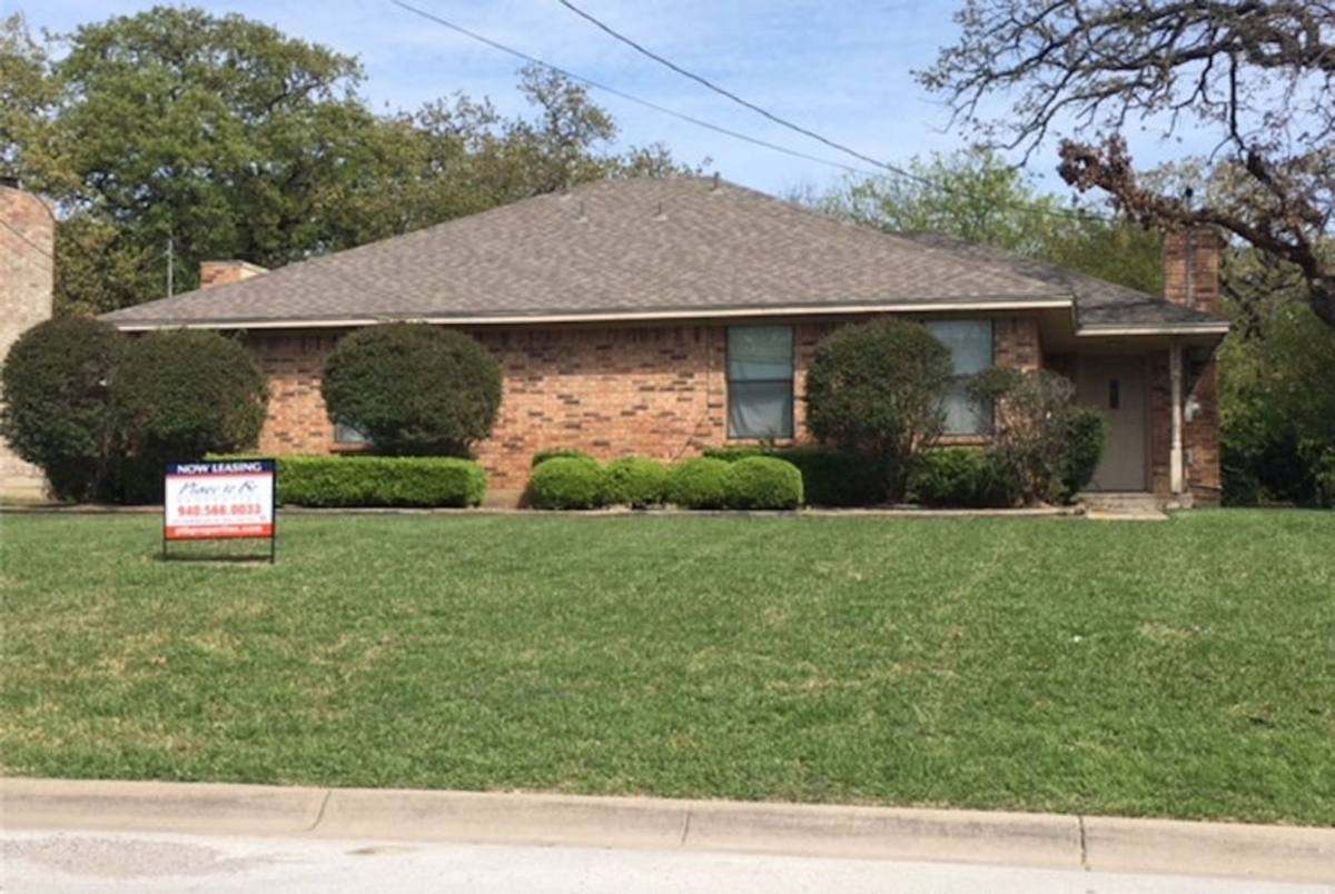 Apartment for rent at 2204 2206 Bolivar St, Denton, TX 76201
