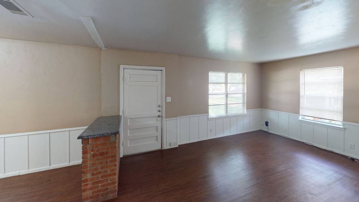 House for rent at 915 S Welch St, Denton, TX 76201