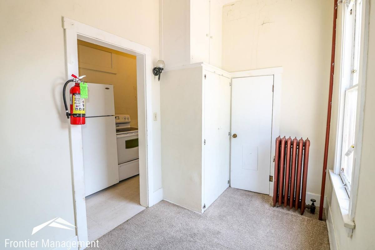 Apartment for rent at 412 N 11th St, Manhattan, KS 66502