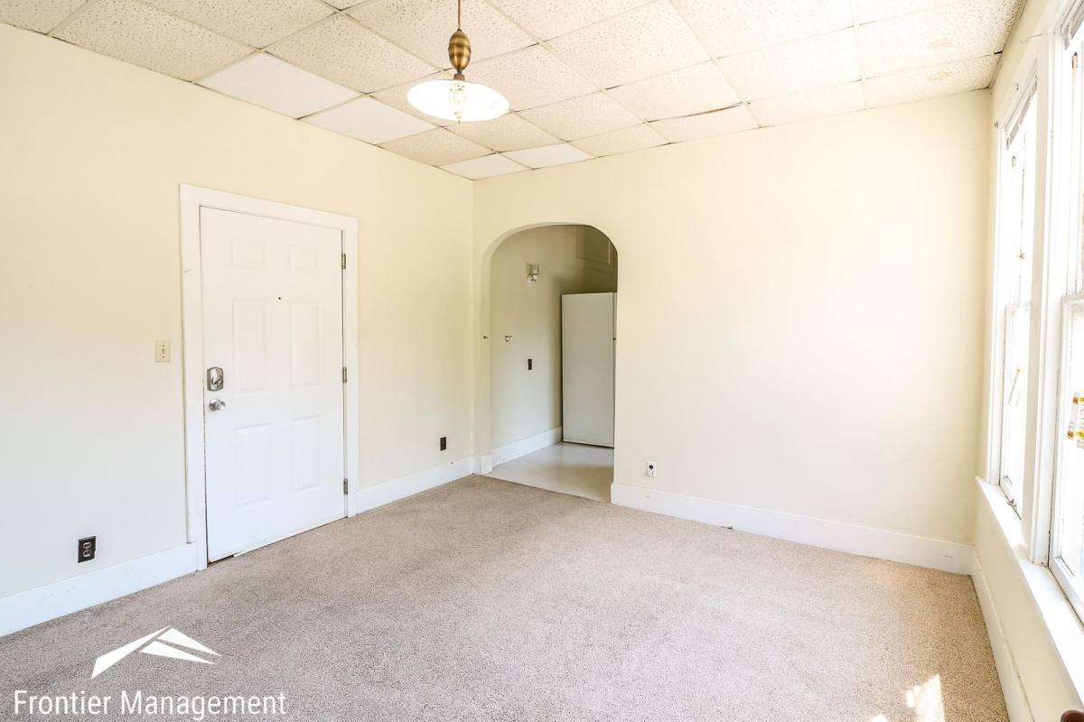 Apartment for rent at 412 N 11th St, Manhattan, KS 66502