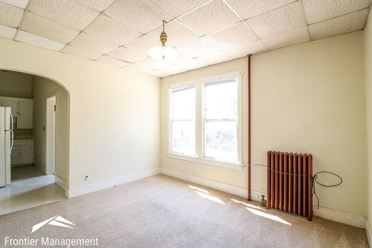 Apartment for rent at 412 N 11th St, Manhattan, KS 66502