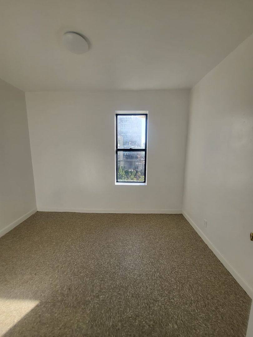 Apartment for rent at 490 E 189th St, Bronx, NY 10458