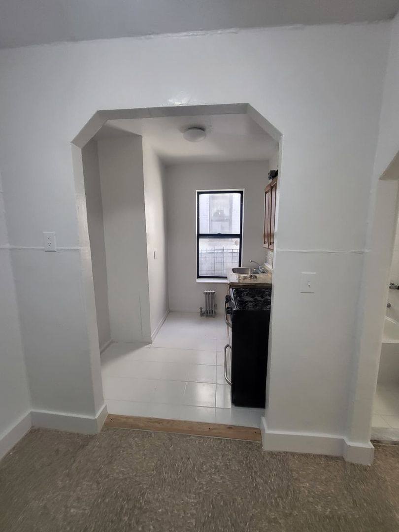 Apartment for rent at 490 E 189th St, Bronx, NY 10458