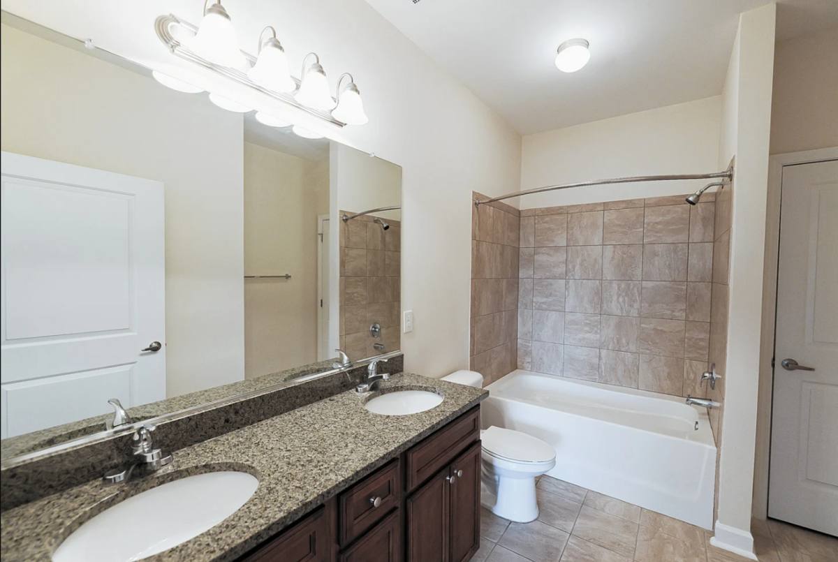 Apartment for rent at 1315 Creekshire Way, Winston Salem, NC 27103