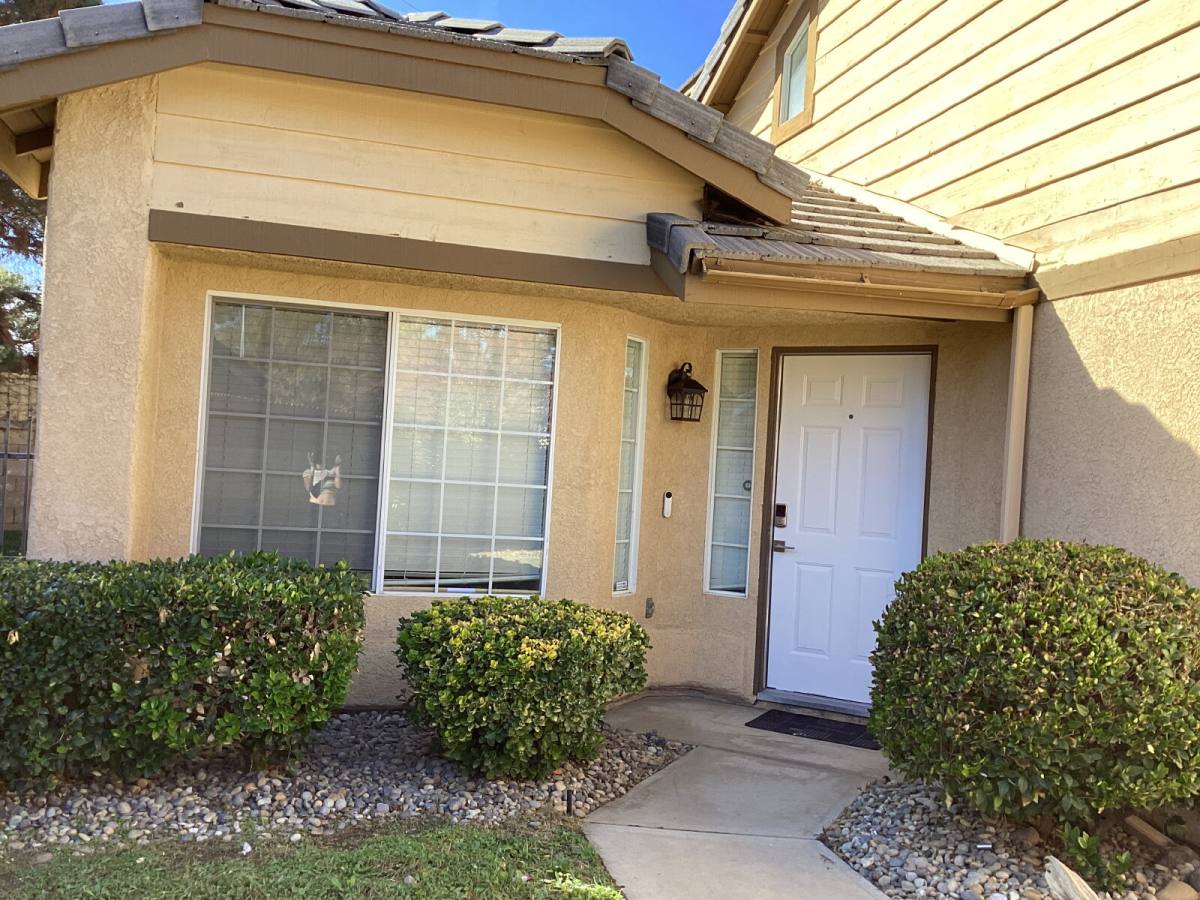 House for rent at 3162 Peachwood Dr, Lancaster, CA 93536