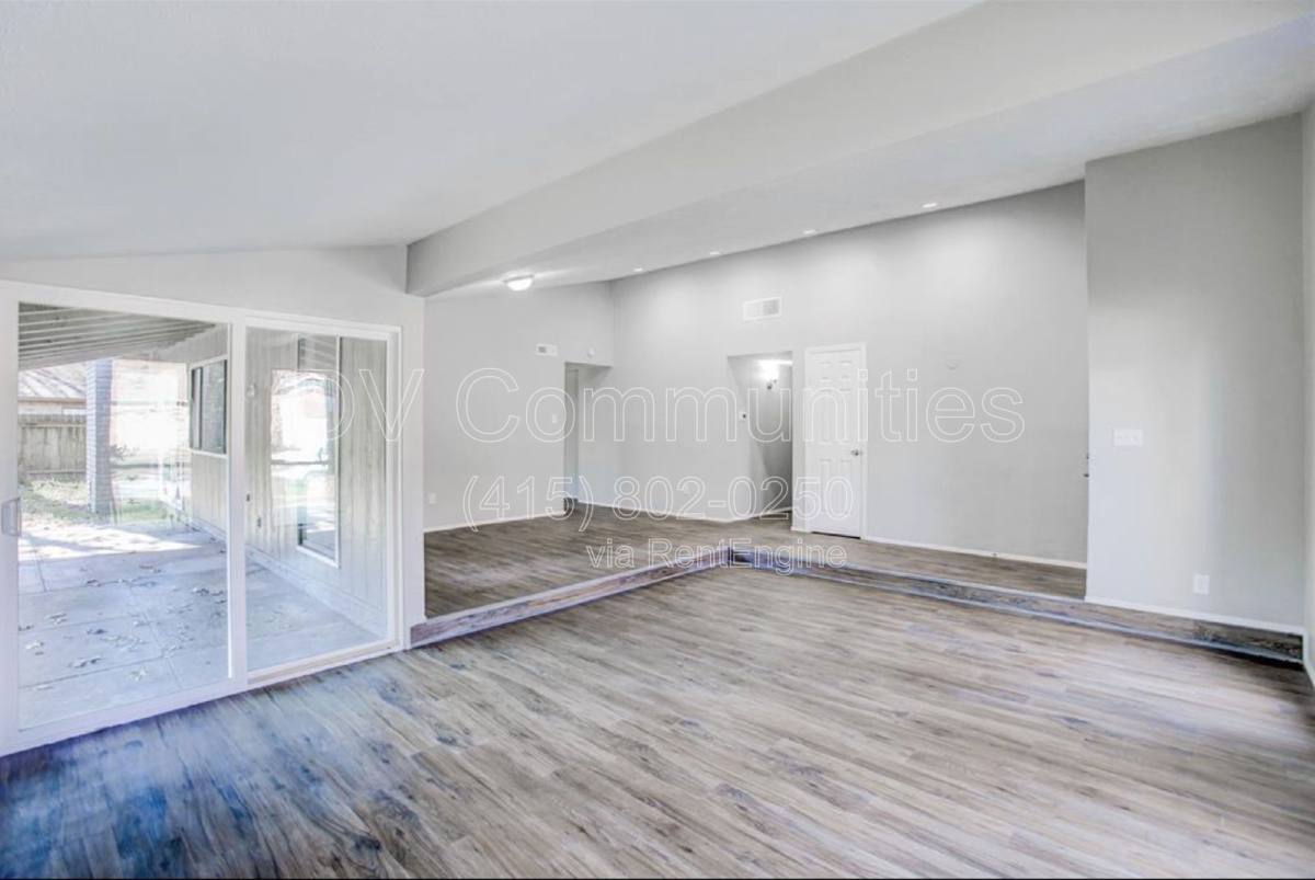 House for rent at 5806 Evening Shadows Lane, Spring, TX 77373