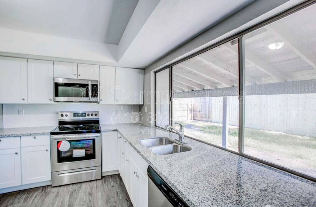 House for rent at 5806 Evening Shadows Lane, Spring, TX 77373