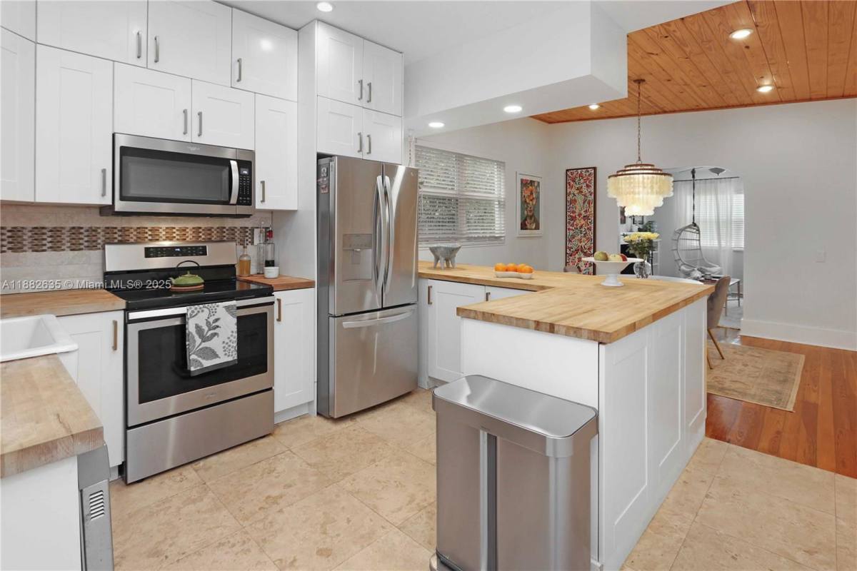 House for rent at 1648 Adams St, Hollywood, FL 33020