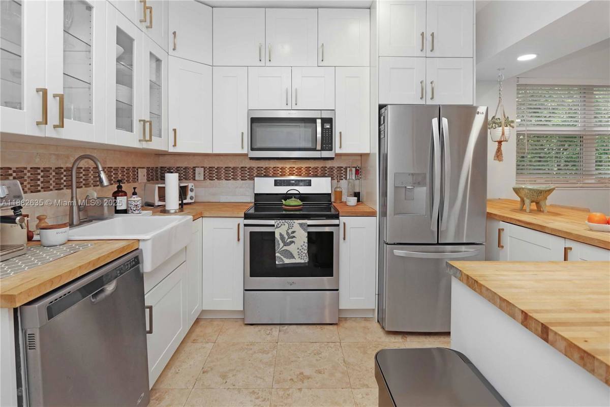 House for rent at 1648 Adams St, Hollywood, FL 33020