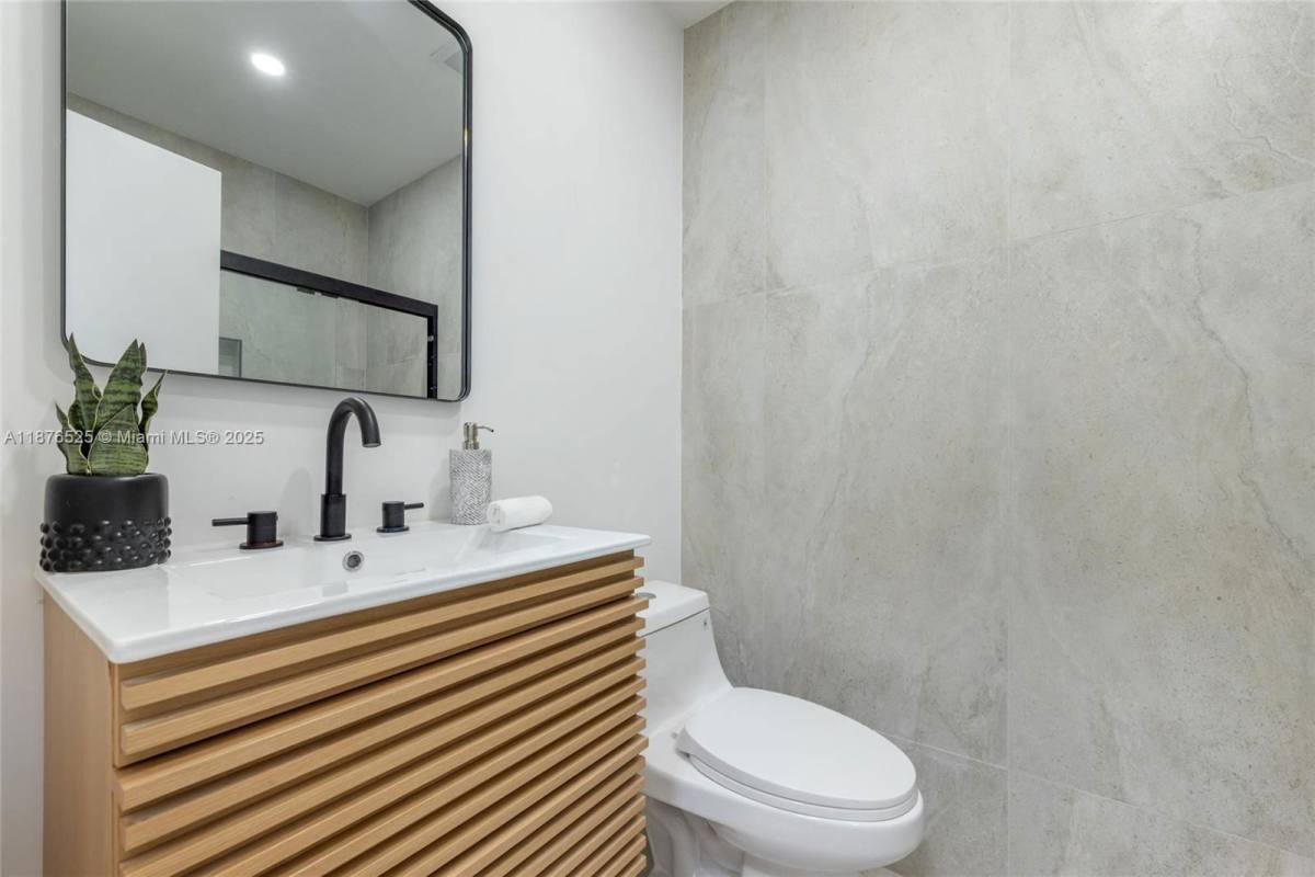 House for rent at 1201 N 16th Ave, Hollywood, FL 33020