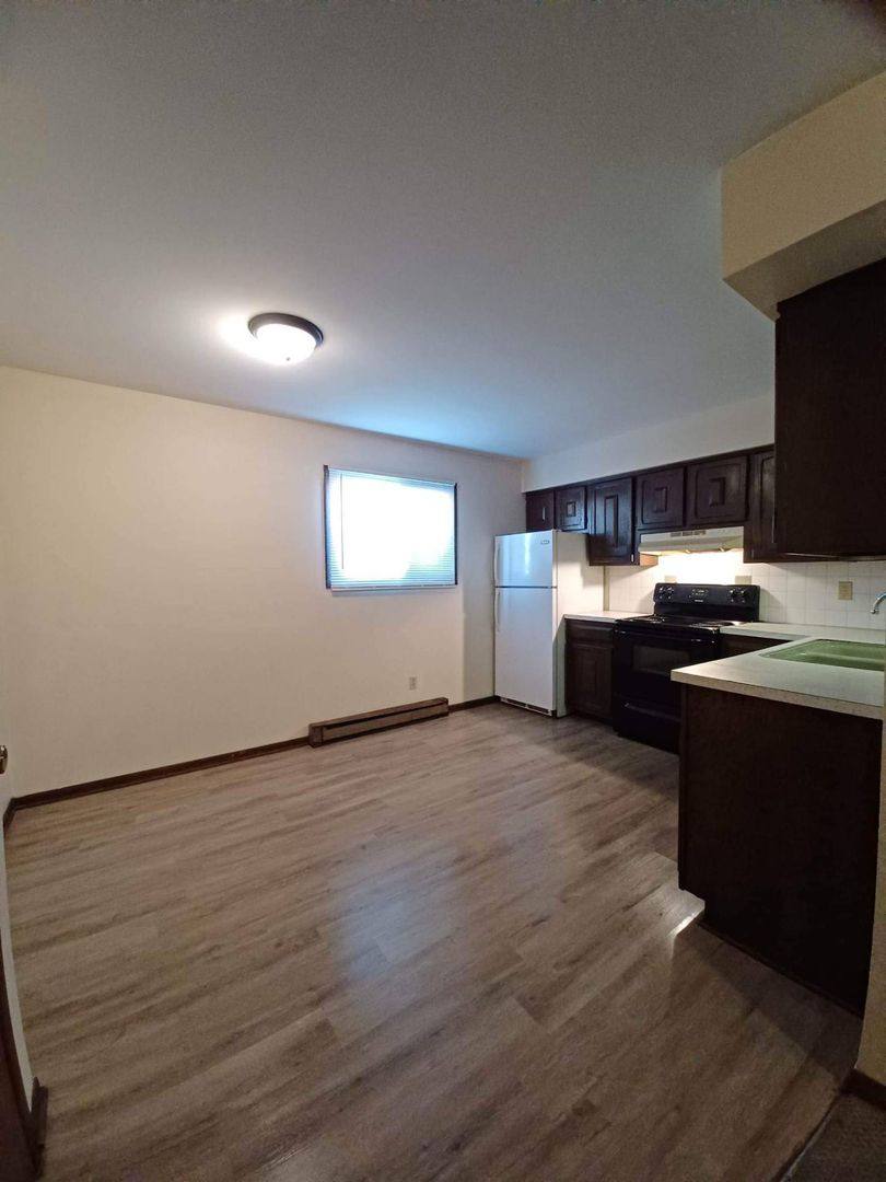 Apartment for rent at 604 St Louis Ave, Rockford, IL 61104