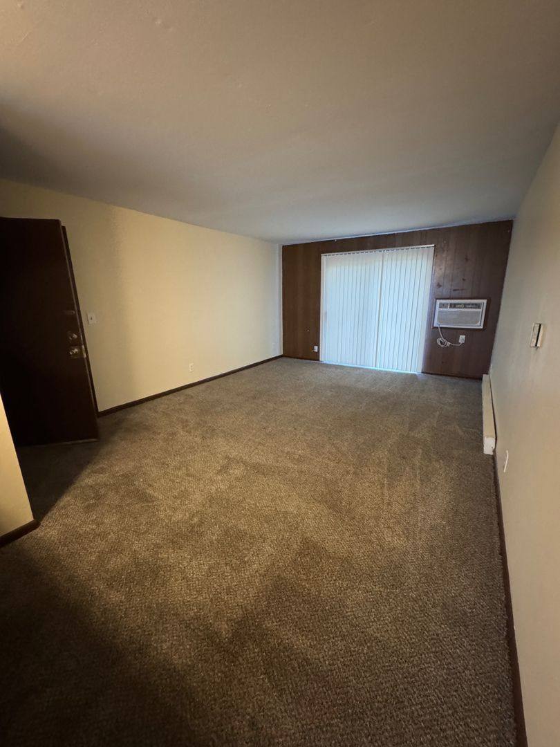 Apartment for rent at 604 St Louis Ave, Rockford, IL 61104