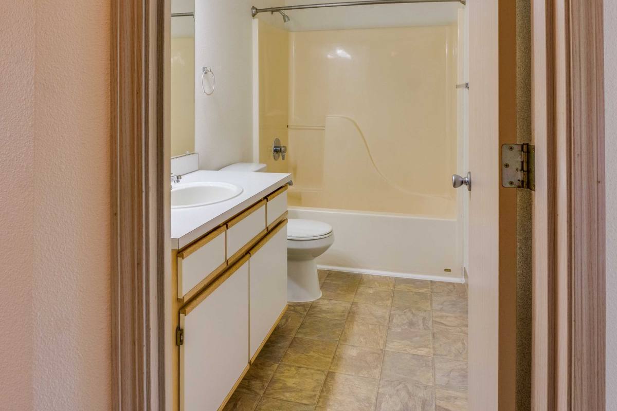 Apartment for rent at 2195 Maplewood Dr S, Salem, OR 97306