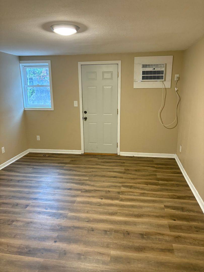 Apartment for rent at 1471 Main St, Dubuque, IA 52001