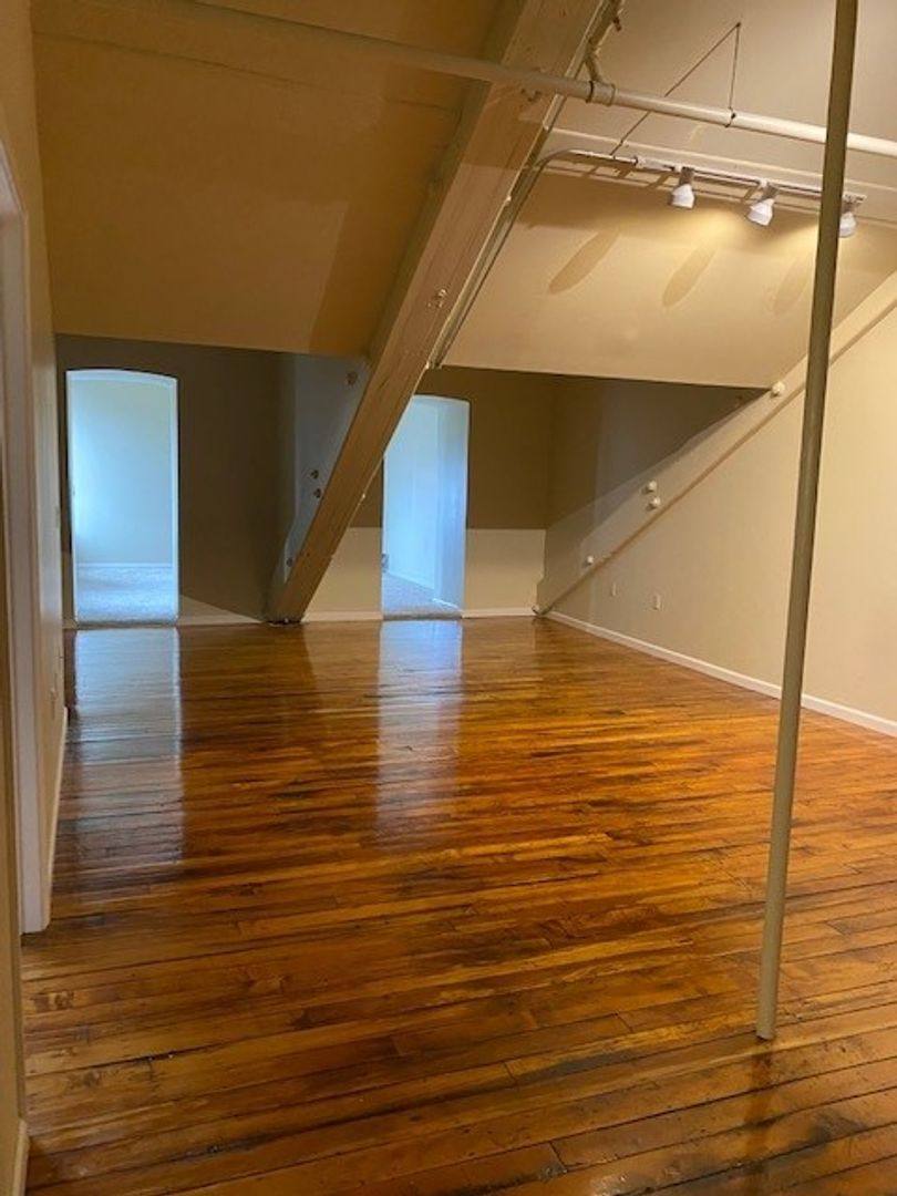 Apartment for rent at 75 Wamsutta St, New Bedford, MA 02740