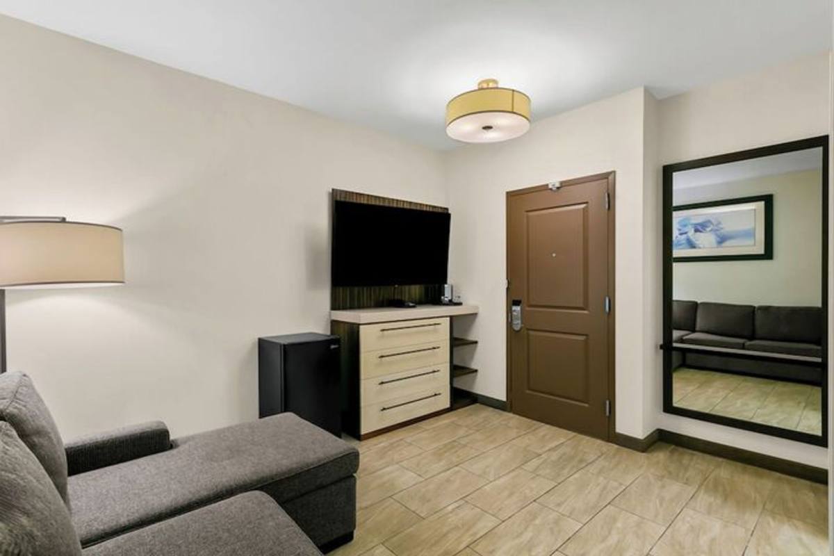 Apartment for rent at 15-19 S Charles St, Baltimore, MD 21202