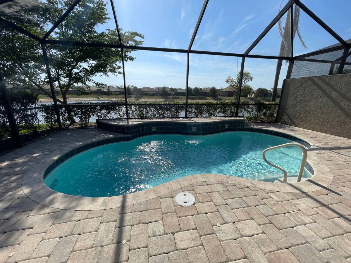 Apartment for rent at 7631 Jacaranda Lane, Naples, FL 34114
