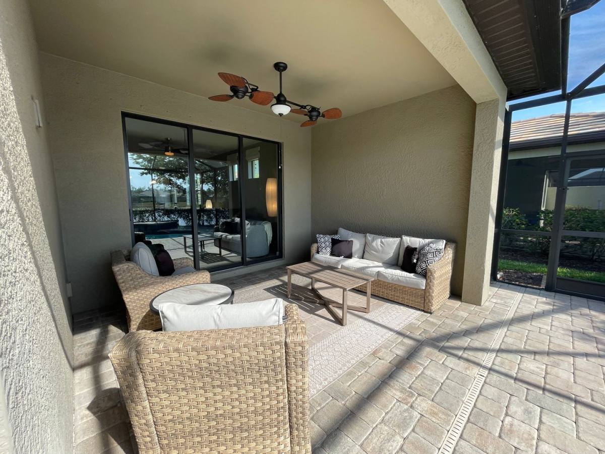 Apartment for rent at 7631 Jacaranda Lane, Naples, FL 34114