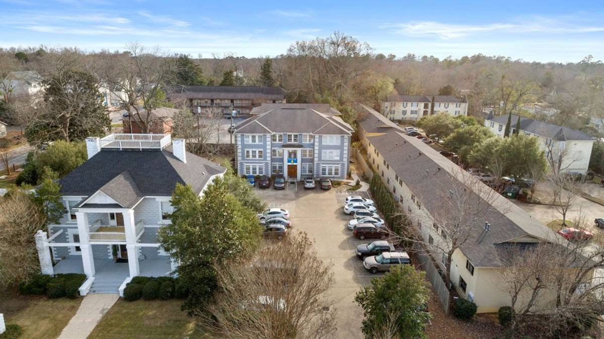 Apartment for rent at 428 E Magnolia Ave, Auburn, AL 36830