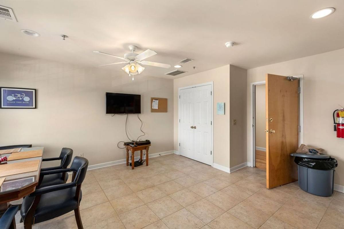 Apartment for rent at 428 E Magnolia Ave, Auburn, AL 36830