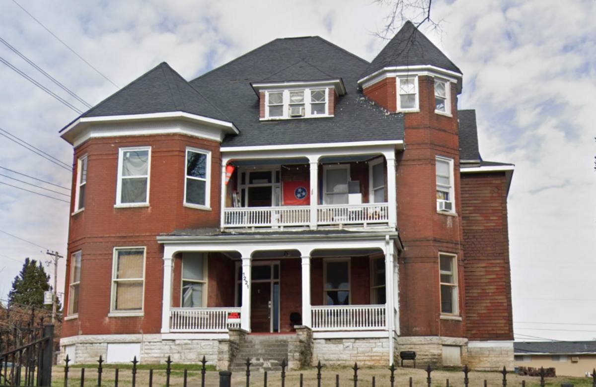 Apartment for rent at 1221 Laurel Ave, Knoxville, TN 37916